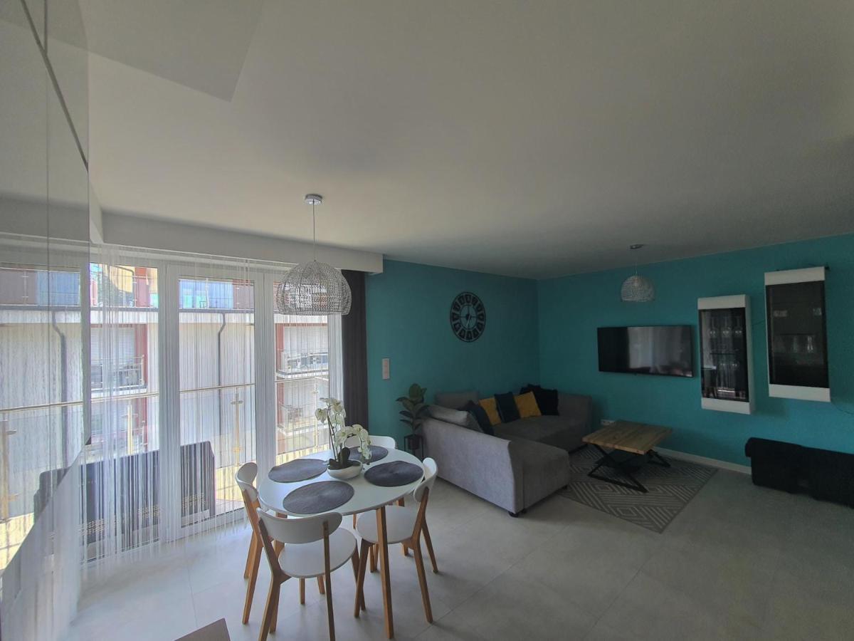 Apartament Holiday 32 レバル エクステリア 写真